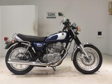 Yamaha SR400