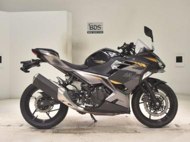Kawasaki Ninja400
