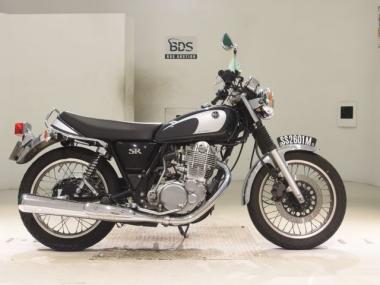 Yamaha SR400