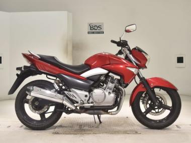 Suzuki GSR250