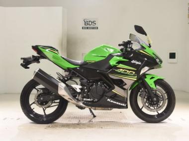 Kawasaki Ninja400