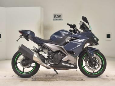 Kawasaki Ninja400