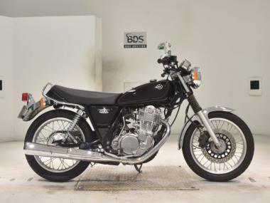 Yamaha SR400