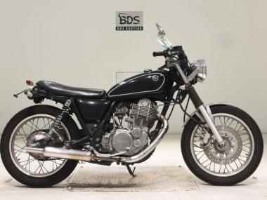Yamaha SR400
