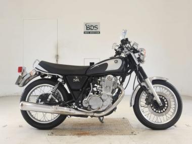 Yamaha SR400