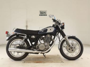 Yamaha SR400