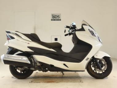Suzuki Skywave 250s