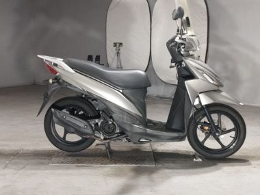 Suzuki Address V110