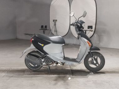 Suzuki Let's4
