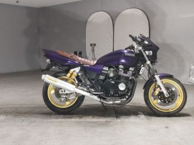 Yamaha XJR400R