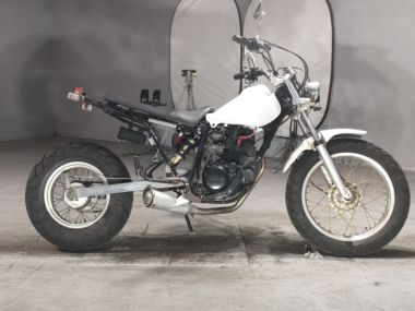 Yamaha TW200