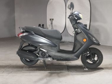 Yamaha Axis Z