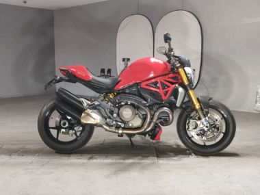 Ducati Monster 1200s