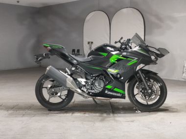 Kawasaki Ninja400