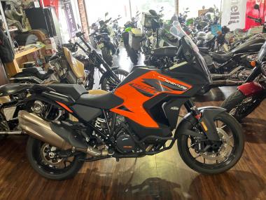 Ktm 1290superado Bench Yas