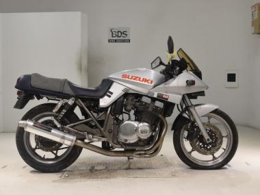 Suzuki GSX400S Katana