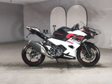 Kawasaki Ninja400