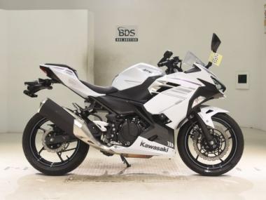 Kawasaki Ninja400