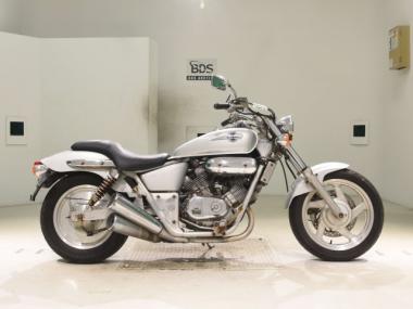 Honda Magna 250