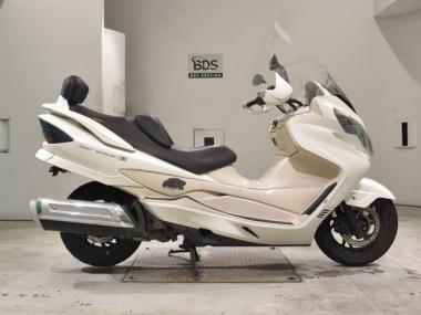 Suzuki Skywave 250s