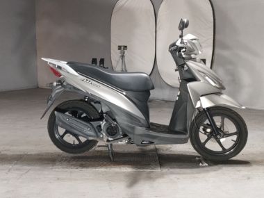 Suzuki Address V110