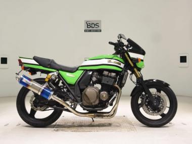 Kawasaki ZRX400