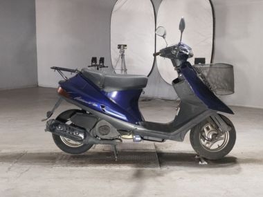 Suzuki Address V100