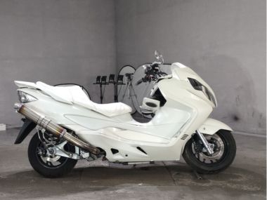 Suzuki Skywave 250s
