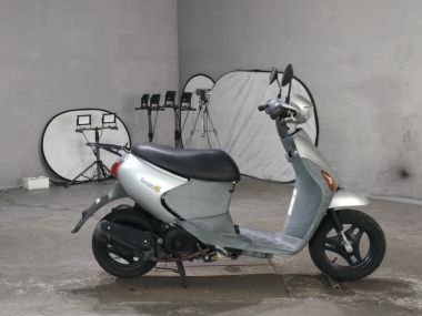 Suzuki Let's4