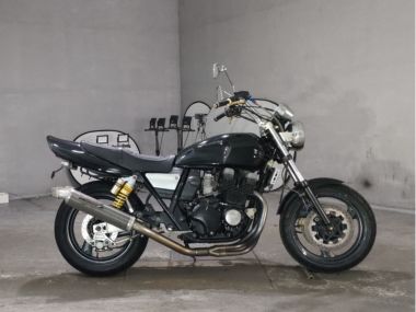 Yamaha XJR400R
