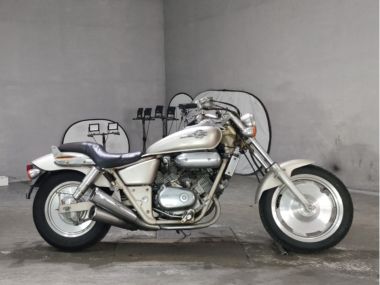 Honda Magna 250