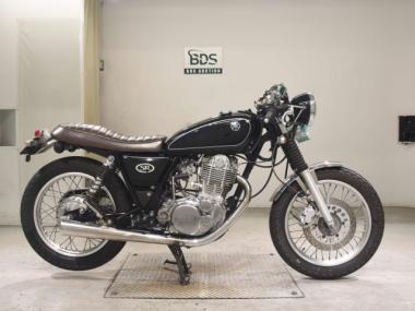 Yamaha SR400