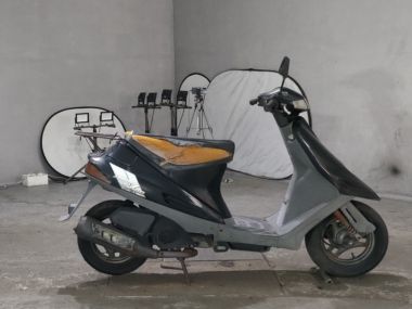 Suzuki Address V100