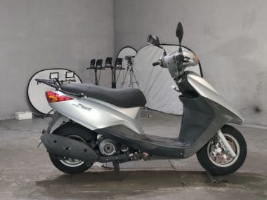 Yamaha Axis Treet