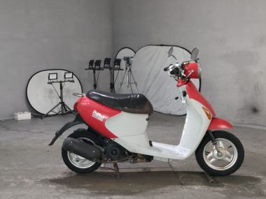 Suzuki Let's4