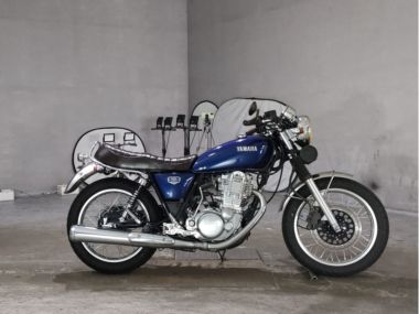 Yamaha SR400