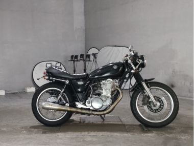 Yamaha SR400