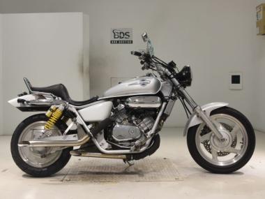 Honda Magna 250