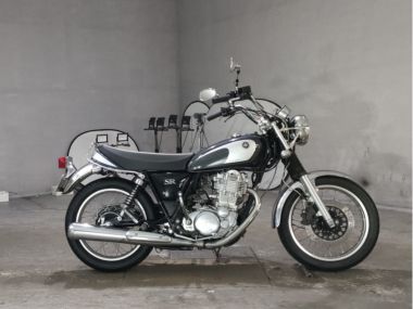 Yamaha SR400