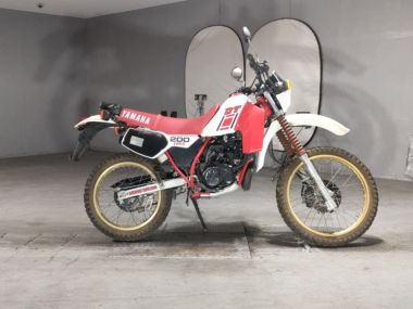 Yamaha DT200R