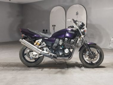 Yamaha XJR400R