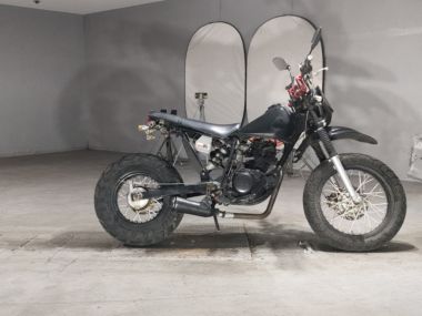 Yamaha TW200