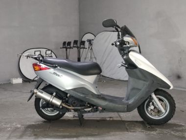 Yamaha Axis Treet