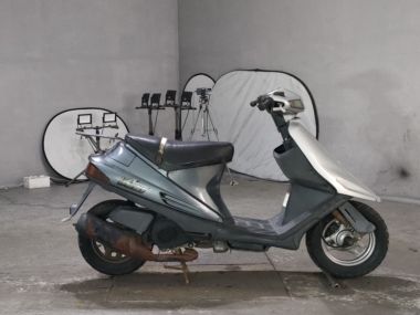 Suzuki Address V100