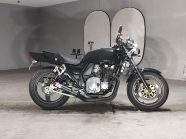 Kawasaki ZRX400