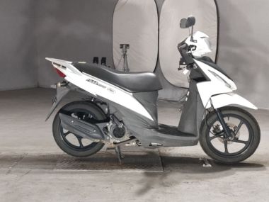 Suzuki Address V110