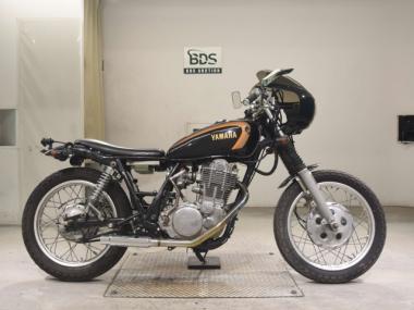 Yamaha SR400