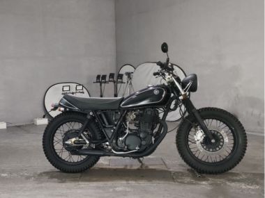 Yamaha SR400