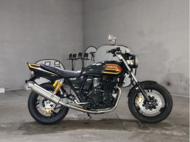 Yamaha XJR400