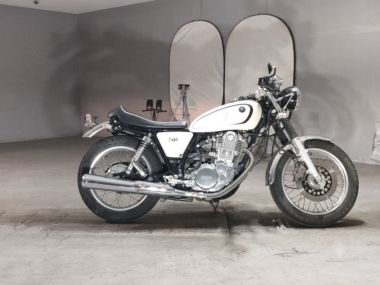 Yamaha SR400